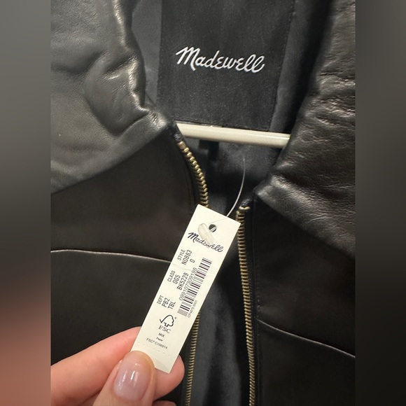 Madewell Shrunken Zip-Front Jacket in Leather size 0 NWT - Picture 8 of 8